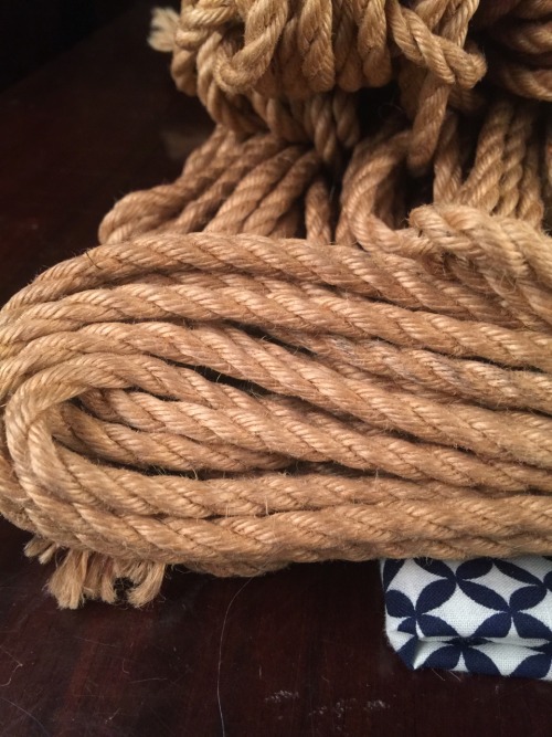 If you’re a rope connoisseur, you’re going to love the new Sardonic spec Mocojute! Pre s