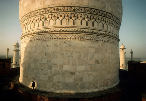 fotojournalismus:  Taj Mahal, Agra, 1985.Photographs by Raghu Rai