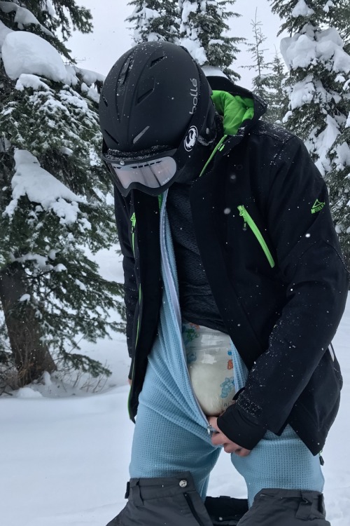 foreveratoddler:  Quick slope side diaper check. Looks like I’m super soggy and am ready to head back for a diaper change and soak in the hot tub.