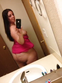 niceandcurvy:  Click on the picture for higher