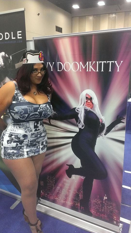 scooterlvr:  FOXY!  look at those legs&hellip;