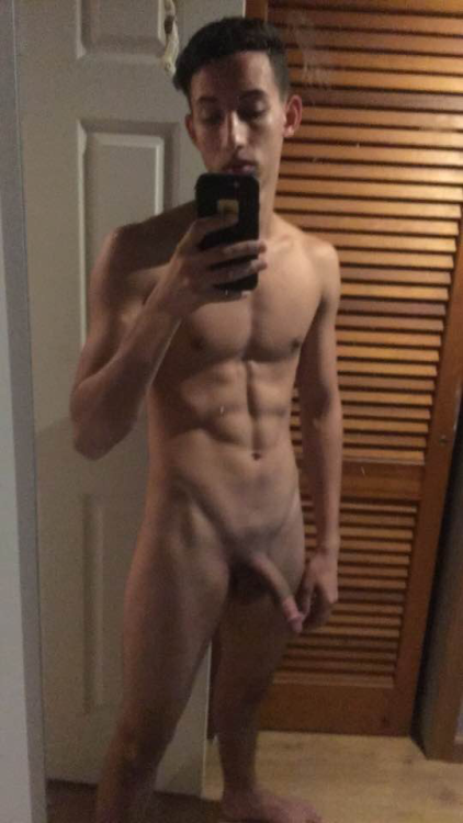 generalpiratebread:  Jarod, 18, football/baseball player
