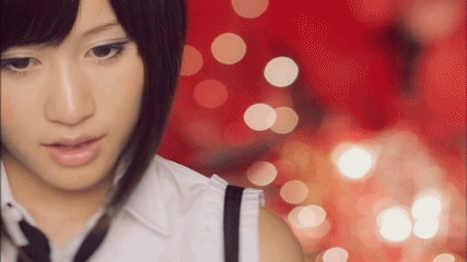 vroooomzzz: The Queen of Closeup 10 years, 10 years and 15 generations later, still