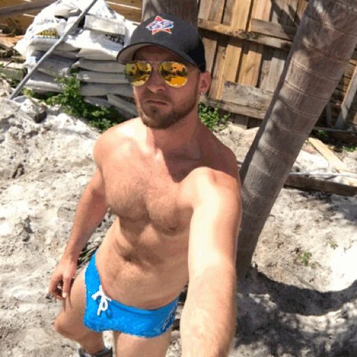 deviantotter:Can’t wait for construction to be done so I don’t need to wear bottoms