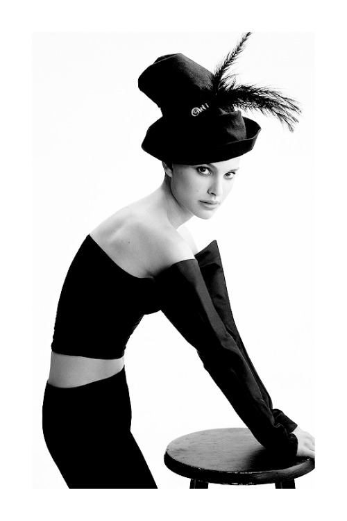 alexstewart:Natalie Portman Photographed By Steven Klein For Vogue US, May 2002