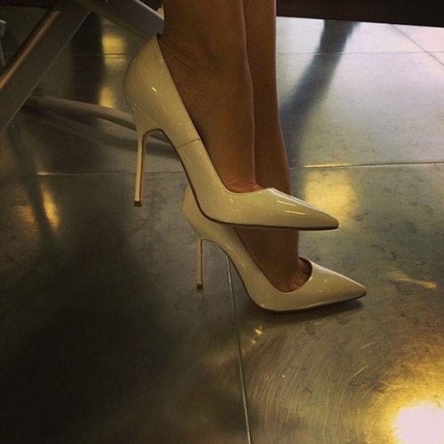 love4heels: White high heel pumps