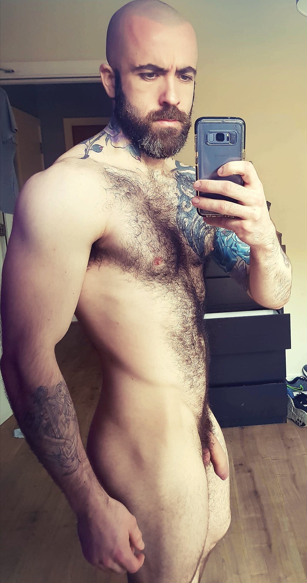 no one under 18! Instagram irishapple44