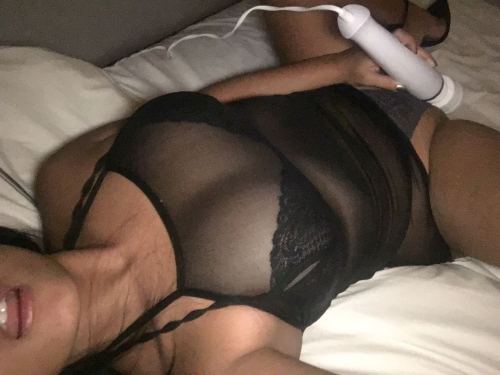 sluttycoupleadventures:  Slut mode, activated!!!