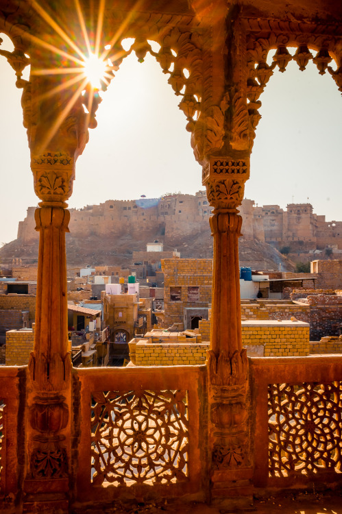 rucksackandacamera:   View of Jaisalmer Fort from one of the Havelis. It’s a cute little town, and our Hostel (Dylan Café, recommended!) was cheap and very relaxing. Good breather from the rest of India! 