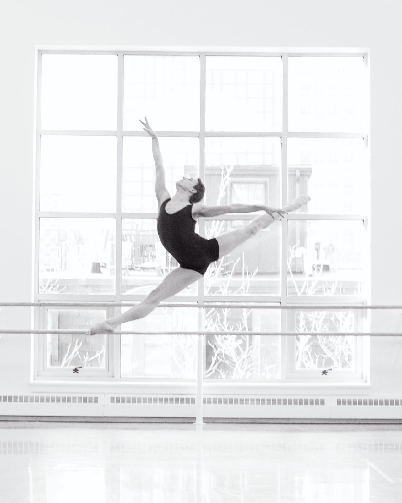 coltonwestdance:  bradleyschlagheck:  Photos: Brian Mengini  Who’s the dancer?