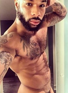 dominicanblackboy:  Sexy tatted hotboy Ivanie Murphy cute muscle tatted ass!😍  Sexy brother  mmm