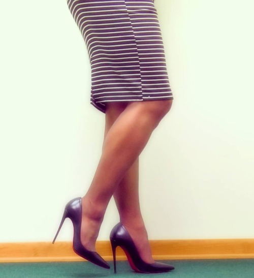 What do you think of my outfit? Are you getting tired of seeing me in these heels?-Skirt: @modaxpres