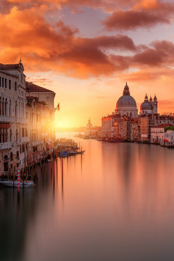 sundxwn:  Quiet Morning by guerel sahin   Ohhhh