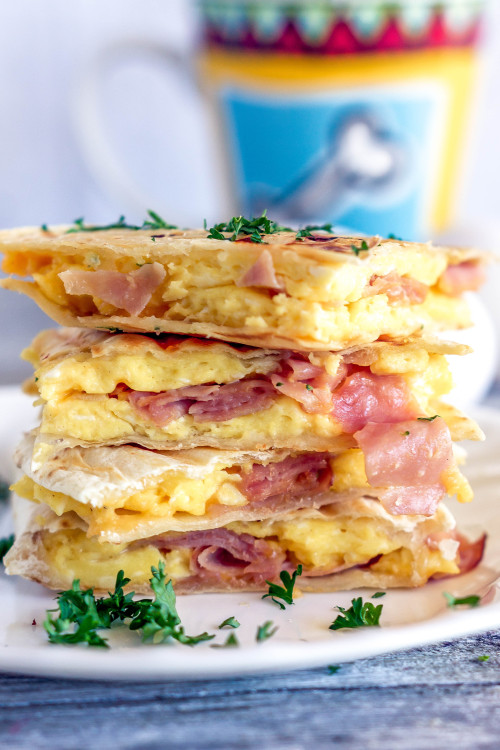 daily-deliciousness:  Ham and egg breakfast