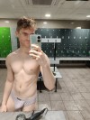manthropology:how tf do people look good in my gym’s changing room lighting???? This is the best of a bad bunch. Someone mansplain strip lighting to me pls.
