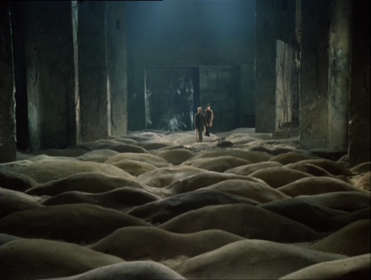 artofcinema:  stalker (1979) ‘it is so quiet out here, it is the quietest place