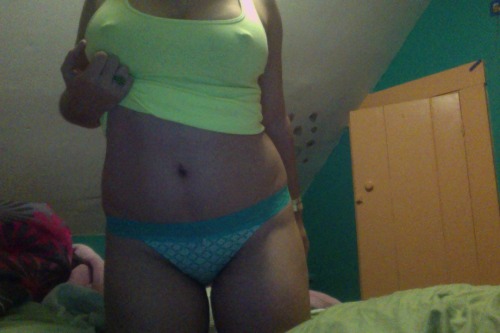 oceanfweak:  i’m coming to terms with kinda liking my body 