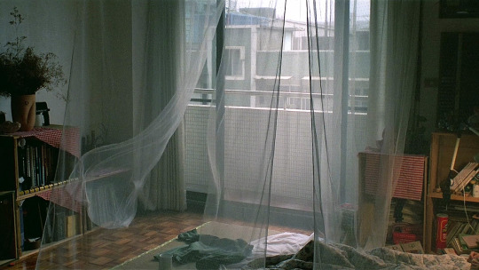 12h51mn:favorite films featuring a scene with a mosquito netThe Terrorizers (1986),