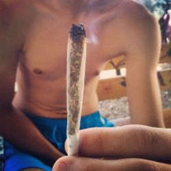 https://69.media.tumblr.com/dc87cf73e400a27f4a1e45567ea1e558/tumblr_n7tsguqsI61s779muo1_500.jpg