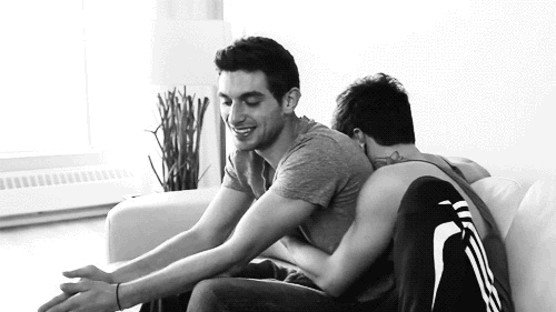 lovecutegayguys:  So cute! 