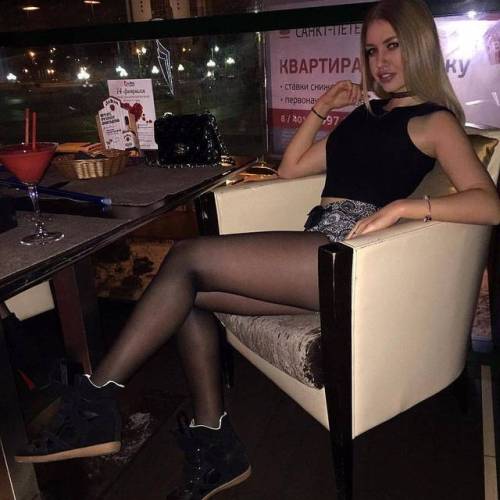 pantyhosetr41:#selfie #likeforlikes #likeforfollow #polishgirl #kulotlucorap #collant #pantyhose #nylon #legs #tights #penti #külotluçorap  #incecorap #teenpantyhose #fetish #sexy #1 #miniskirt #followme #dress #collant #heels #highheels #pumps #dress