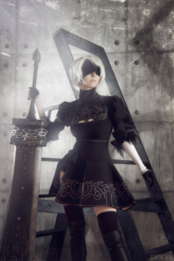 hotcosplaychicks:  NieR: Automata | 2B by Dzikan Check out http://hotcosplaychicks.tumblr.com for more awesome cosplay