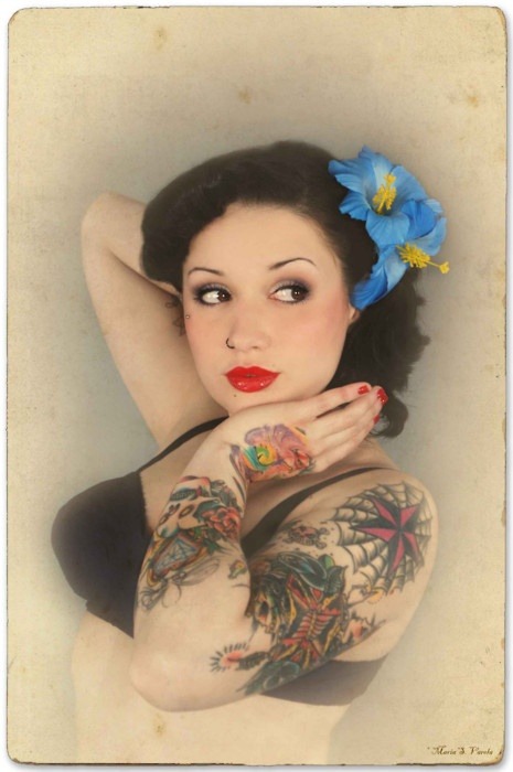 alternative-pinup:  Alternative Pinup girlPinup girl Twitter