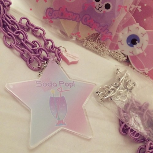 ✨Sneak peek of some new necklaces✨ I’m watching Ru Paul crafting #sugarcoatedsprinkles #kawaii