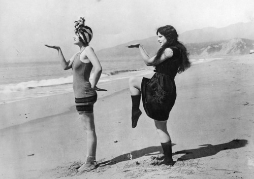 c. 1920s: “King Tut” dance on the beach