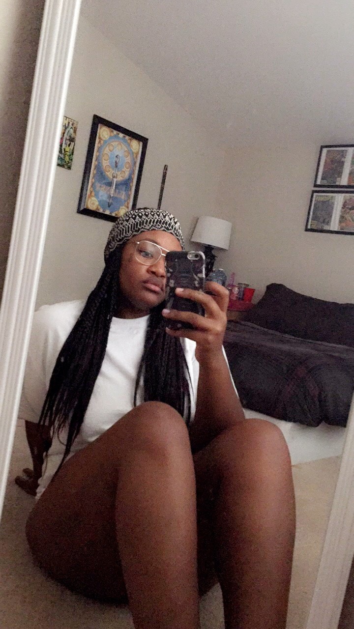 ohhfuxk:  happy black out day from ur fav naked babe✨
