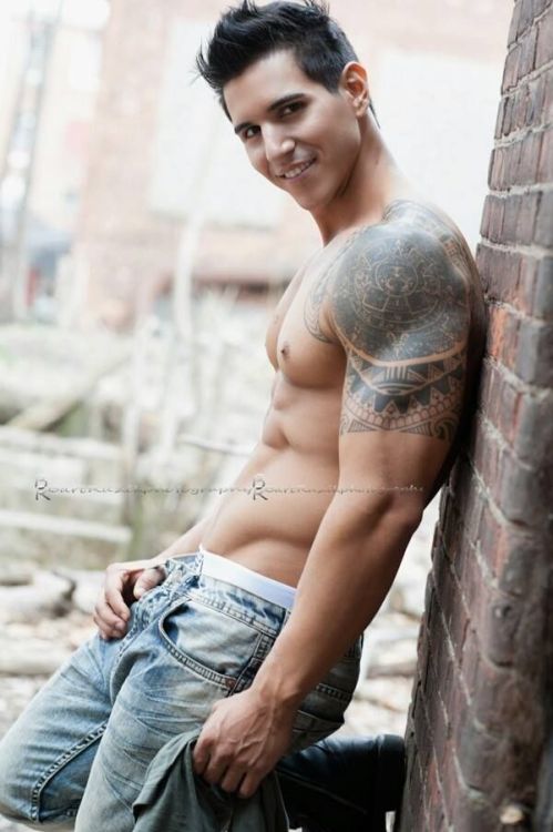 dudes-on-demand:  Alan Valdez