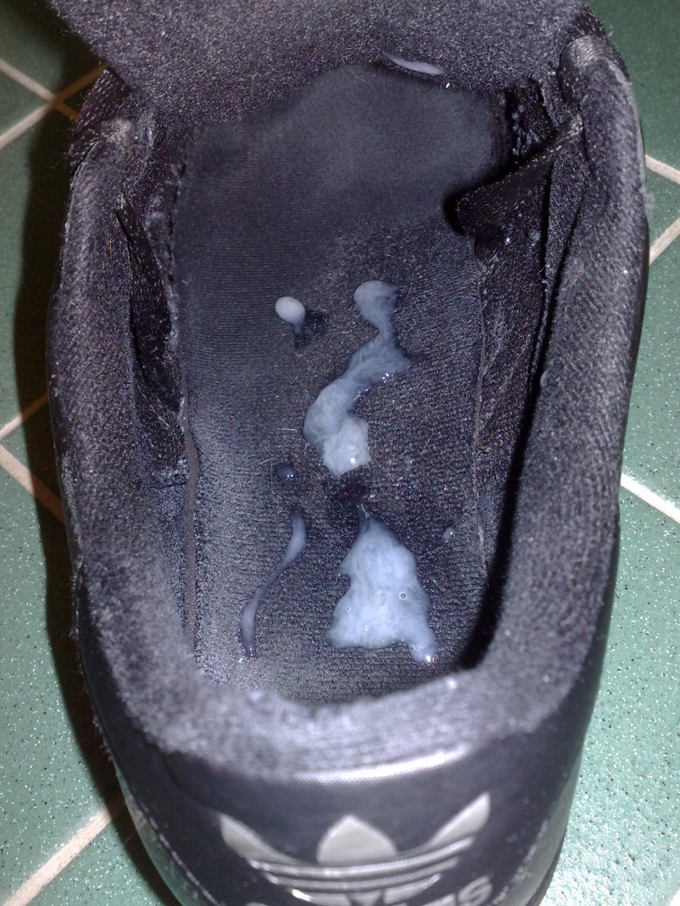 sneakerfckr:  Finally I got a chance to cum into my coworkers left Superstar. I did