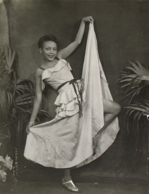 Portraits by James Van Der Zee Kate and Rachel Van Der Zee, Lennox, Mass. (1909)Evening Attire (1922