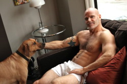 furjacked:  malekopajo:  http://malekopajo.tumblr.com/  Damn Daddy!