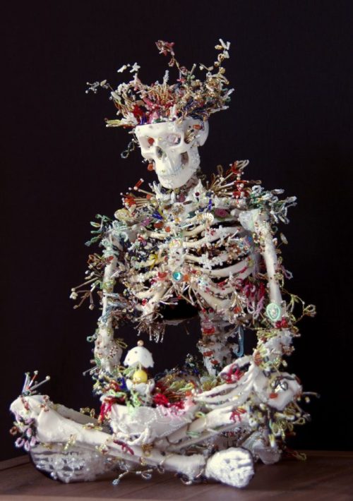 artthatremindsmeofhannibalnbc:Haruko Maeda, Heartbeat of the death 10, 2012Mixed media sculpture #reblogs#hannibal#nbc hannibal #art that reminds me of hannibal #haruko maeda#sculpture#contemporary art#bones#skeletons#jewels#murder bouquets #could be part of some murder art  #as seen in wills memory palace  #as seen in hannibals memory palace #human(ish) bodies#queue