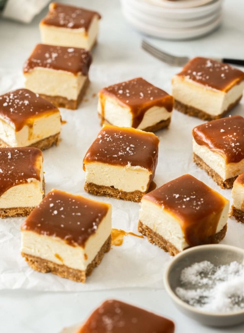 fullcravings:  No Bake Caramel Cheesecake