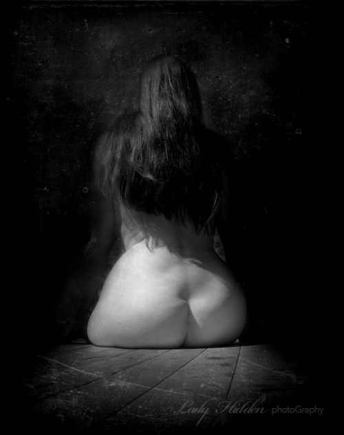 Lady-Hidden-Photography:  © L-H-P