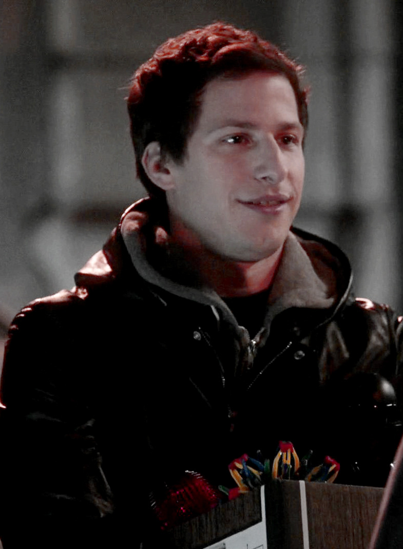 its-a-brand-new-kind-of-me:  Jake Peralta + *heart eyes* towards Amy ❤  