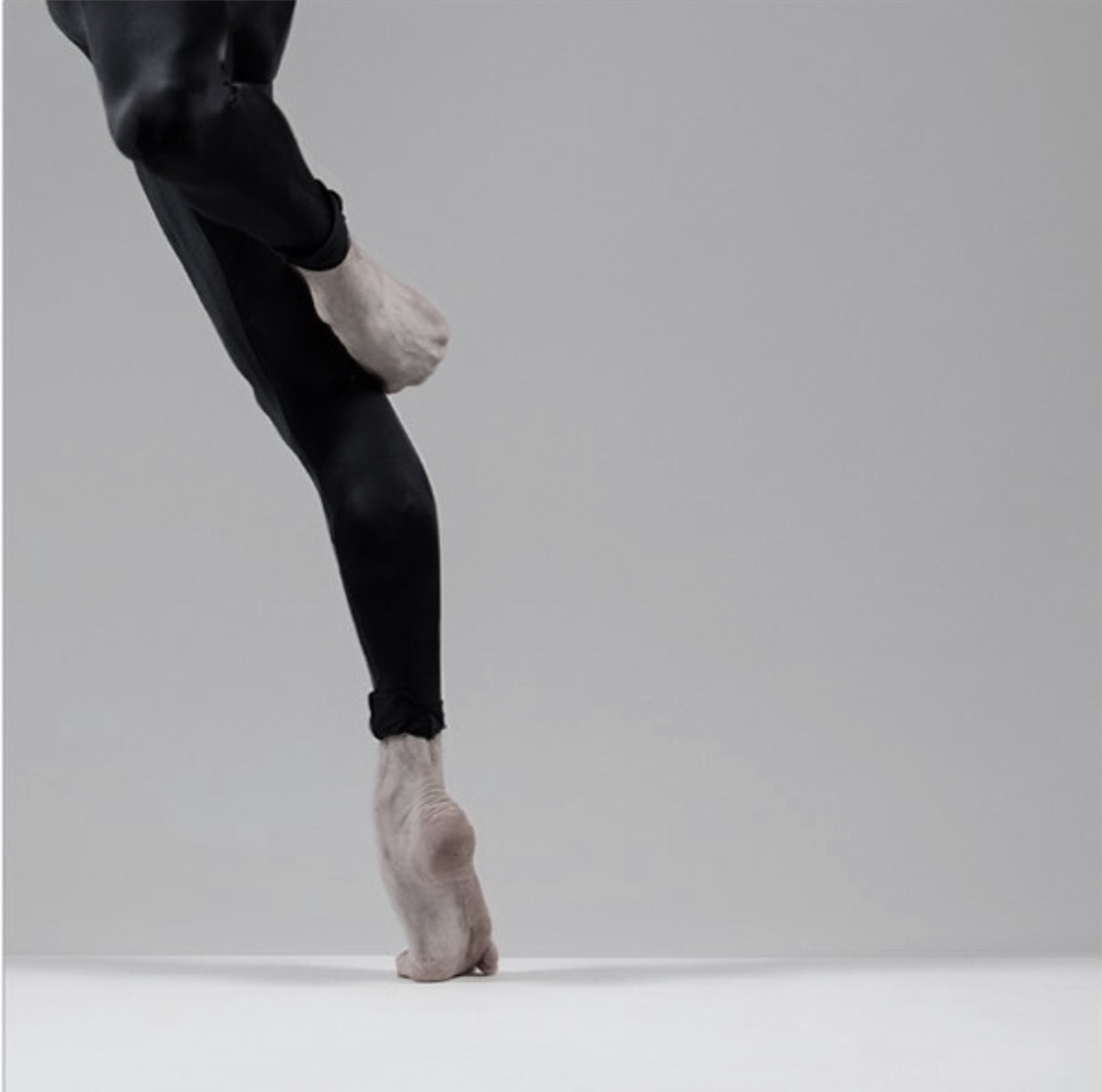pas-de-duhhh: Stefan Pichler Goncalvez dancer with Joffrey Ballet Photographed by