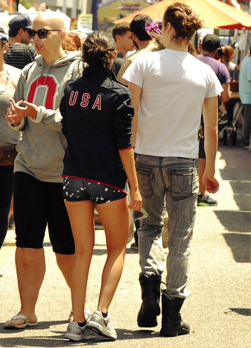 Isabelle Fuhrman and Kyle Allen out and about 1st May (x)