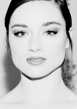 argentie-blog:  Crystal Reed attends the