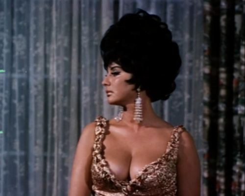 giallolooks:Isabel Sarli in Fuego (1969, Armando Bó)Isabel Sarli is little known outside of her nati