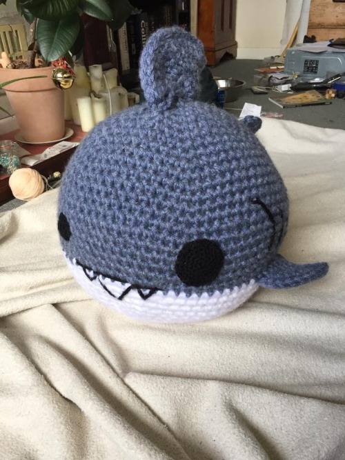 inthroughthesunroof: theclassicistblog: First three photos: the normal-sized sherk (shark) ball I ma