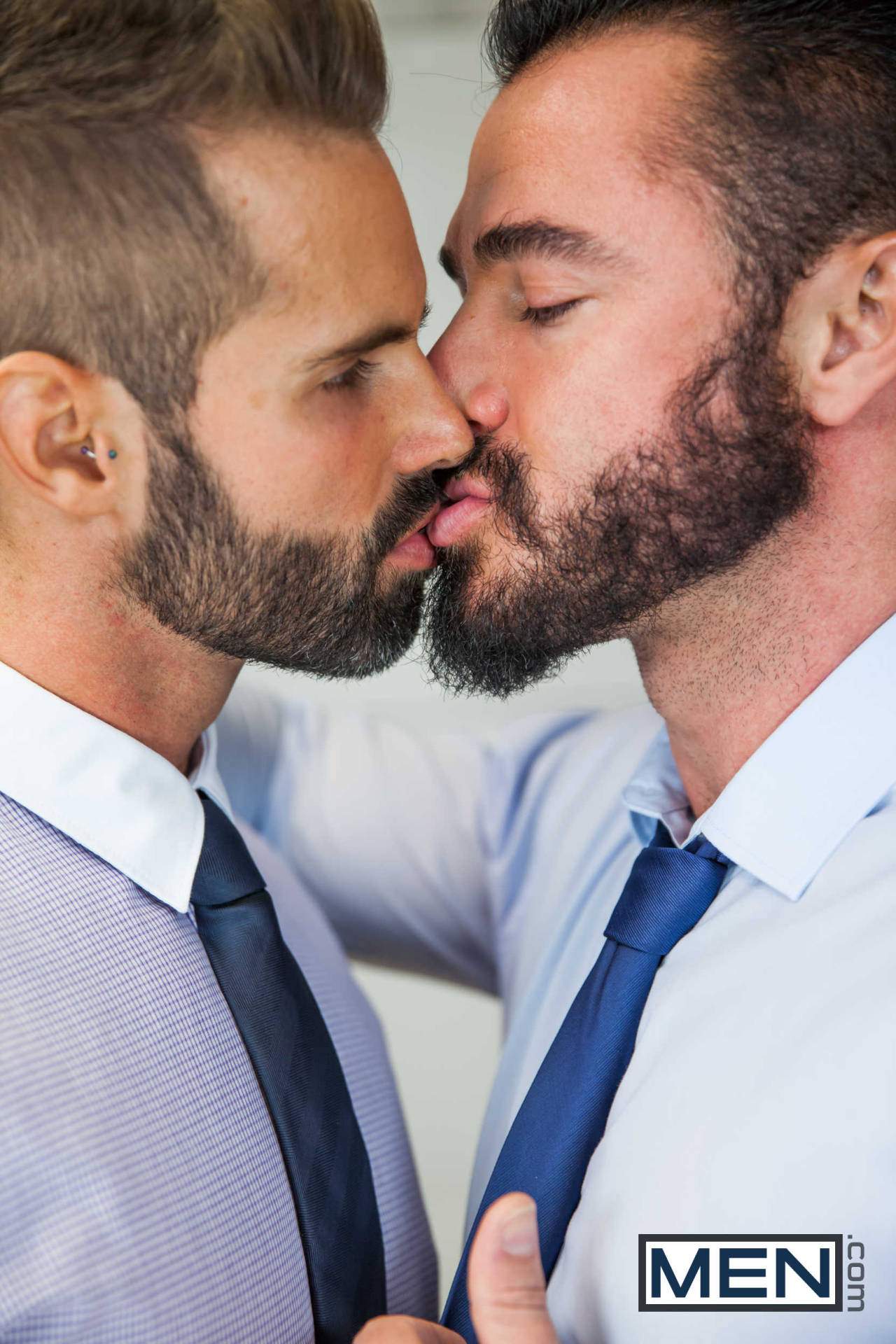 mendotcom:  Office romance? Yes, please! Jessy Ares &amp; Dani Robles are hot