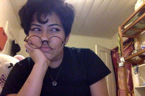 heroofferelden:heroofferelden:this curl has been passed down through the armstrong line for generations