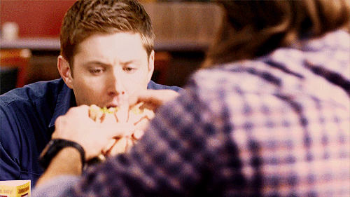 elliejellyfishgrace:  HE’S SO CUTE FUCK