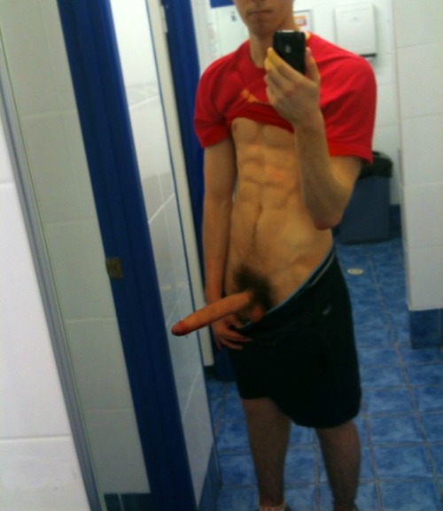 supergay344:dillonj94: Anyone else get boners at the gym Especially in the shower.