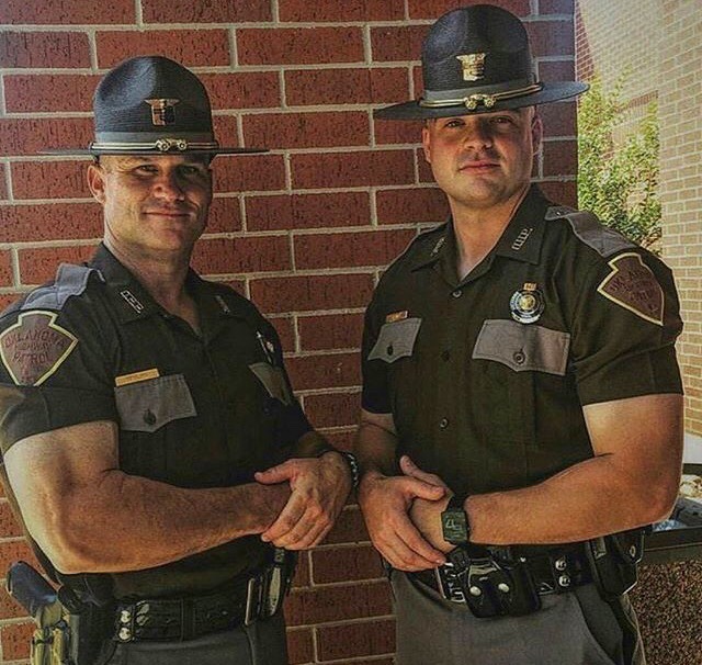 policecorps:  zoomintheroom: Both are fuckin hot, not sure which I do first and save