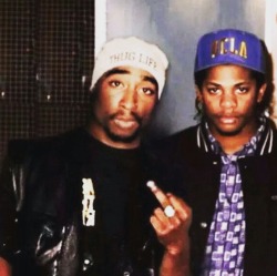 resurrectinghiphop:  2Pac and Eazy-E