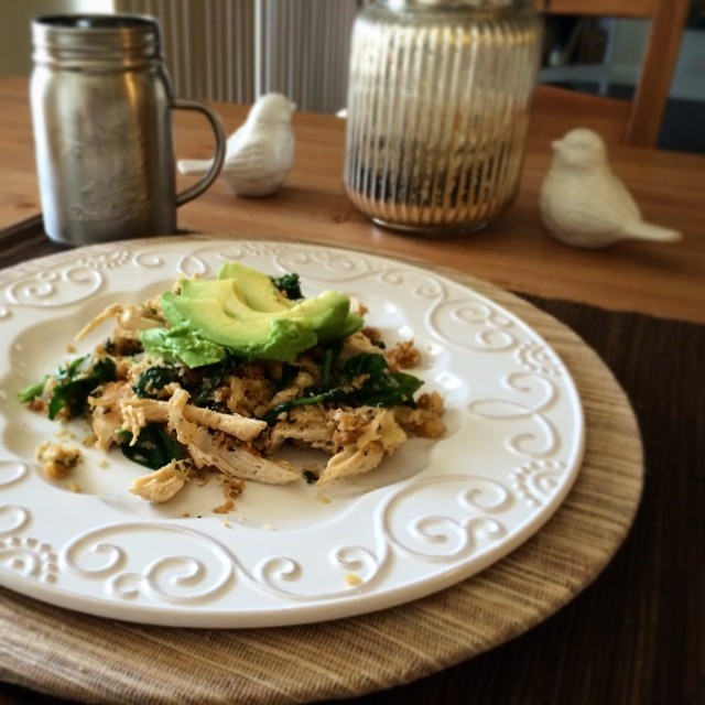 Lunch! So clearly I’m a little obsessed with sautéed cauli rice in coconut aminos, cilantro, Flavor God and shredded chicken. It’s been my lunch this whole week. Lol. No complaints here. Check out mah metal mason jar.
#lunch #caulirice #obsessed...